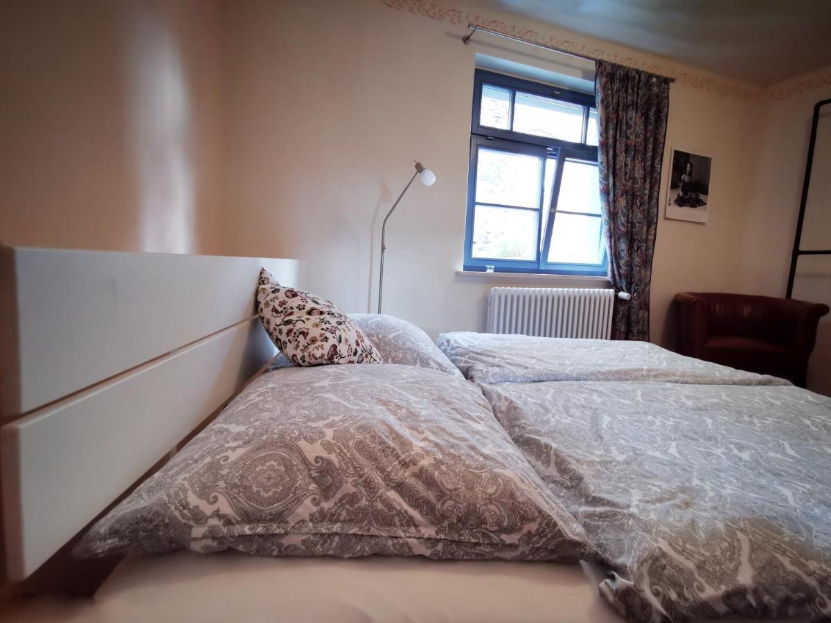 Charmantes Apartment Siebenschlaefer - Ferienwohnung Cafe 7 Weida Dış mekan fotoğraf